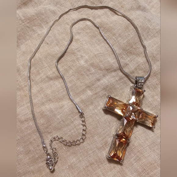 Unbranded Jewelry - Elegant Faux Citrine Cross Pendant 18 inch Necklace 2 inch Extender EUC